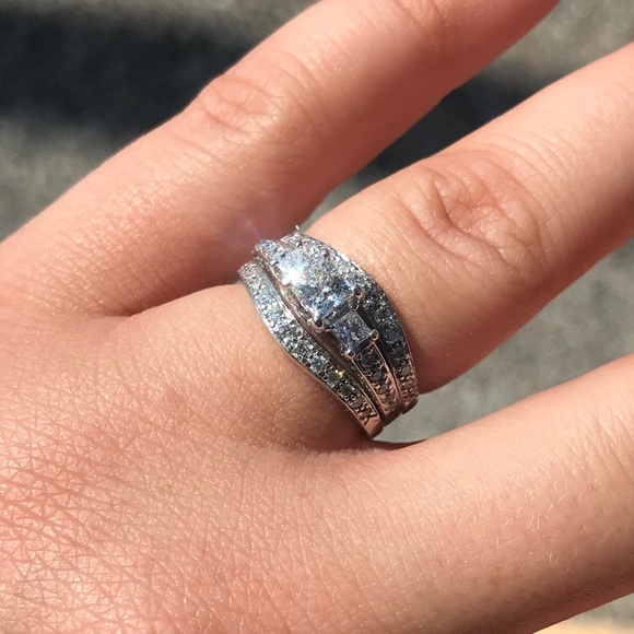 Helzburg Radiant Star Wedding Princess Set - Picture 2 of 8